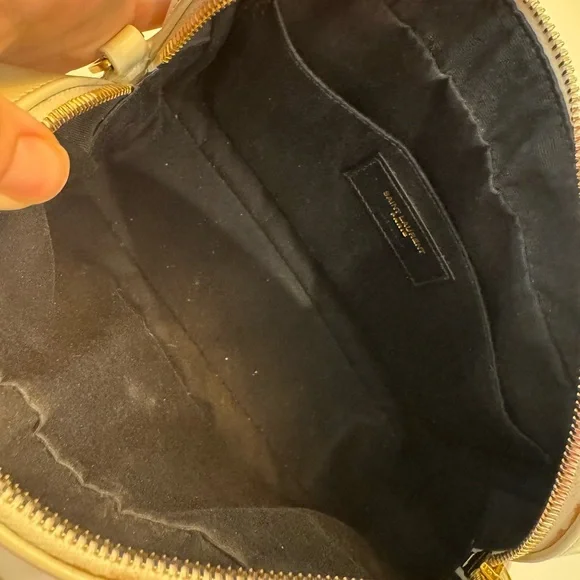 YSL classic leather camera bag in the color bone. - Picture 11 of 15